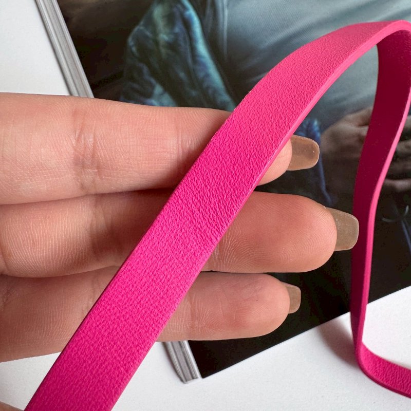 🩷狀況超級新羊皮🩷Bottega Veneta 桃紅亮色斜背包-13