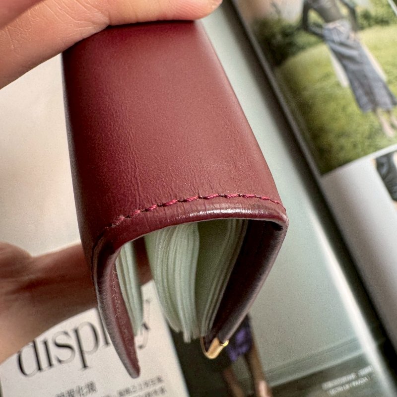 😍明星小卡收藏 拍立得相簿 Cartier 暗紅色扣式卡套-3