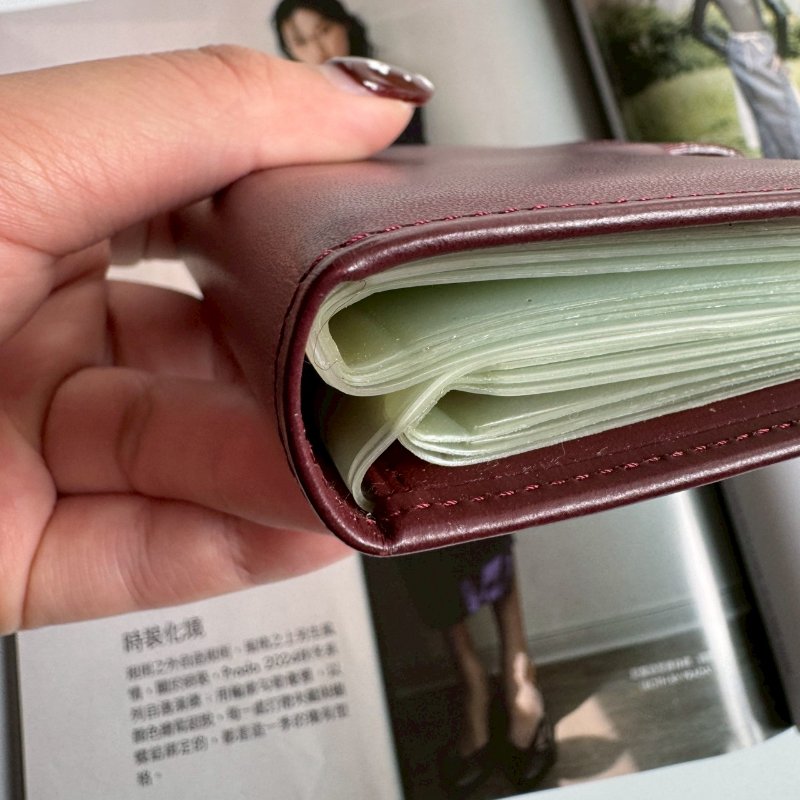 😍明星小卡收藏 拍立得相簿 Cartier 暗紅色扣式卡套-6