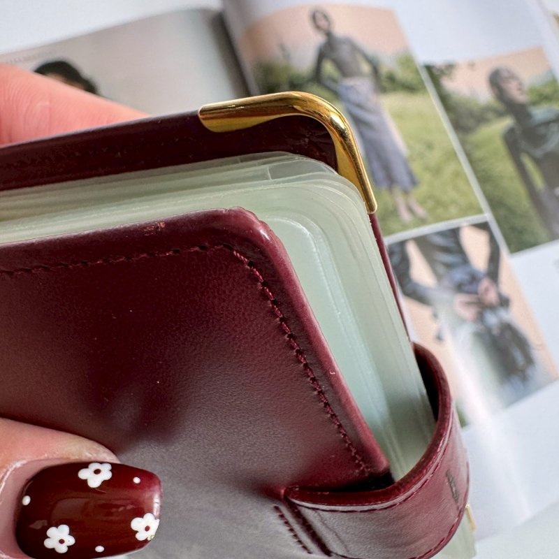 😍明星小卡收藏 拍立得相簿 Cartier 暗紅色扣式卡套-8