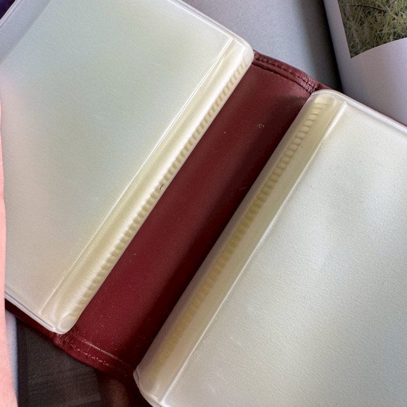 😍明星小卡收藏 拍立得相簿 Cartier 暗紅色扣式卡套-9