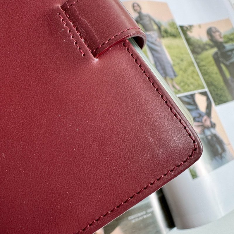 😍明星小卡收藏 拍立得相簿 Cartier 暗紅色扣式卡套-13