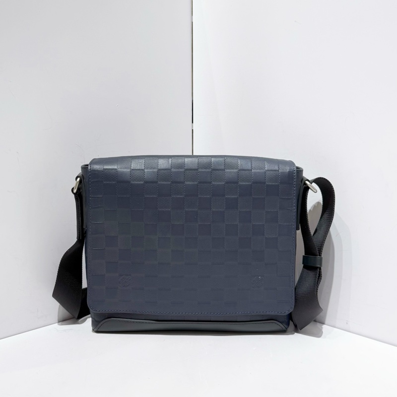 路易威登/Louis Vuitton  深藍色 棋盤格純皮款 有芯片壓紋logo 斜挎單肩包 25.0x 22.0x 7.0 cm-0