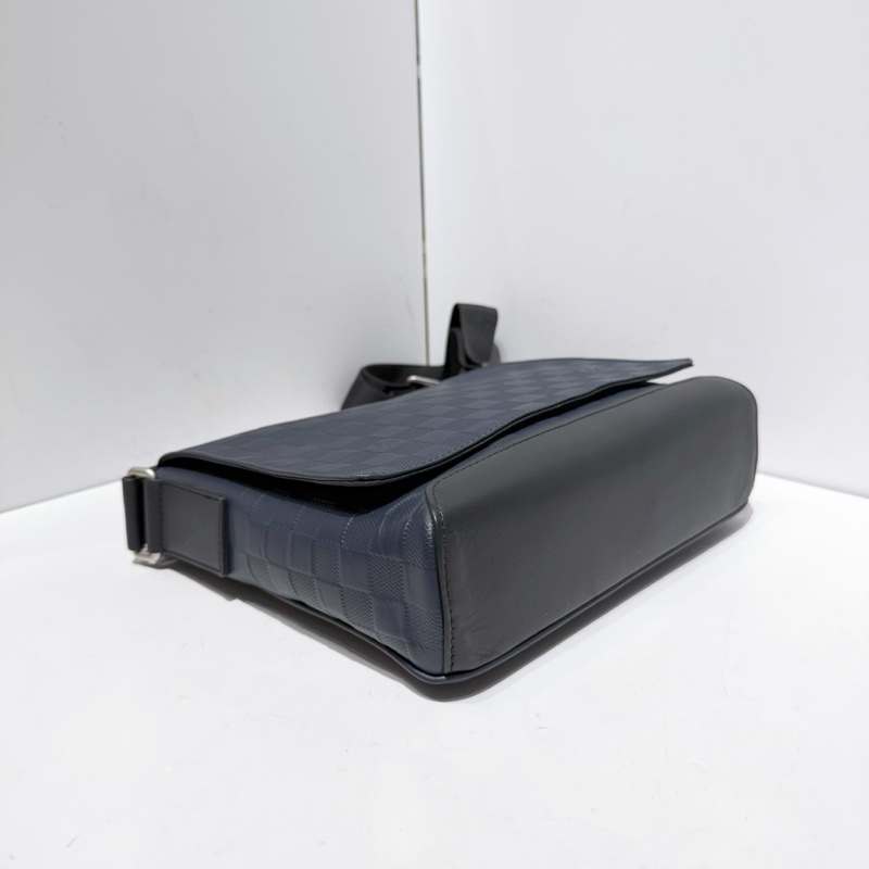 路易威登/Louis Vuitton  深藍色 棋盤格純皮款 有芯片壓紋logo 斜挎單肩包 25.0x 22.0x 7.0 cm-5