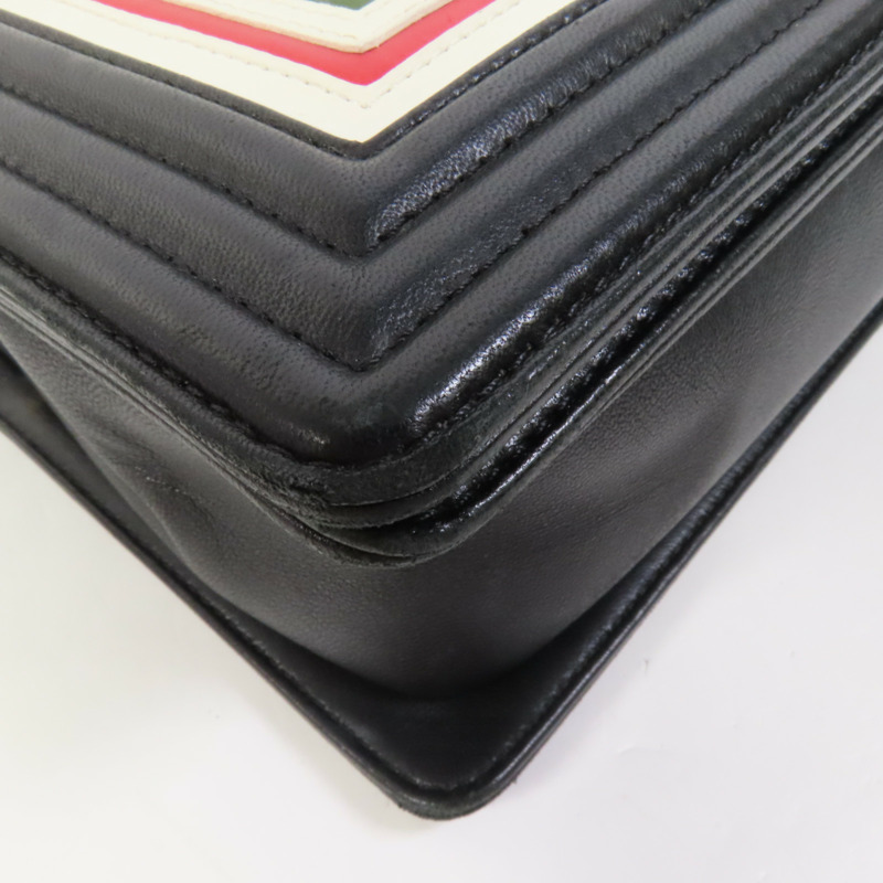 CHANEL 牛皮皮革Boy 28金扣鏈帶肩背袋-11