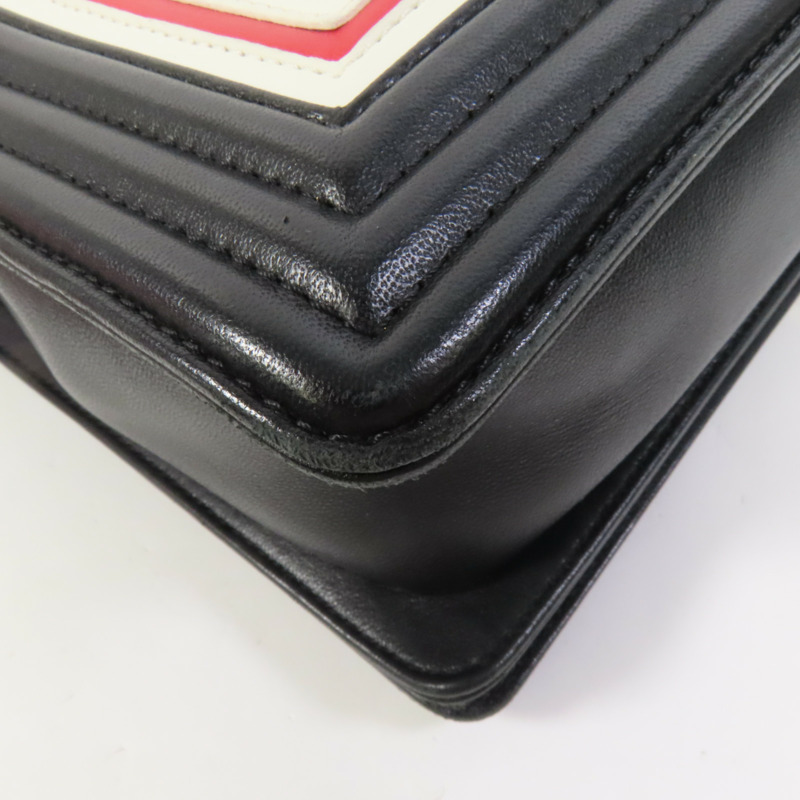 CHANEL 牛皮皮革Boy 28金扣鏈帶肩背袋-13