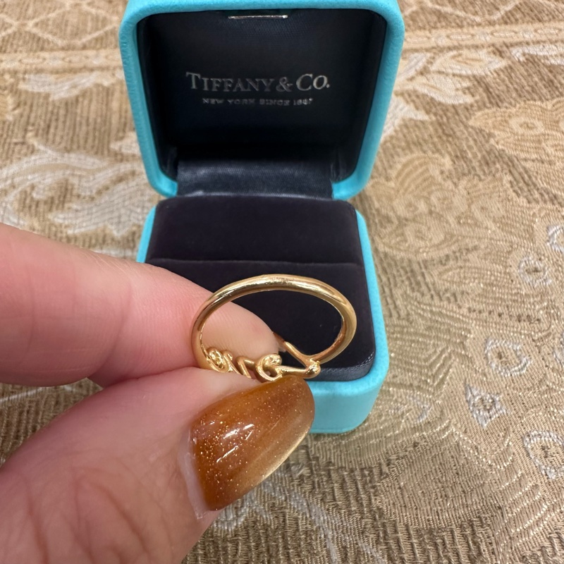 Tiffany 750黃K金Palomas Graffiti小號Love戒指68178061-3