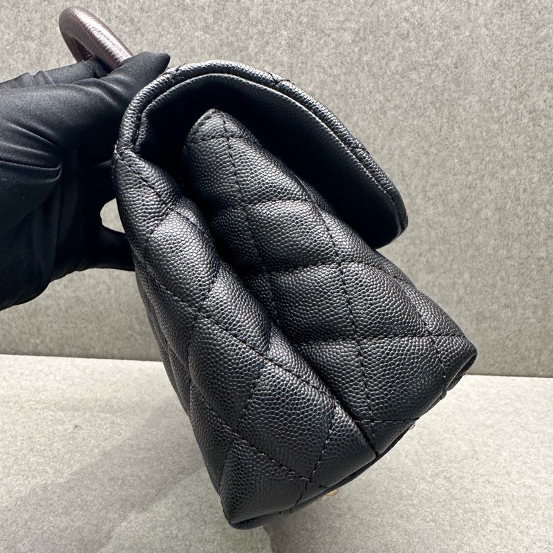 Chanel香奈兒Coco handle 憨豆 黑金紅蜥蜴手柄小號手提單肩斜挎包-2