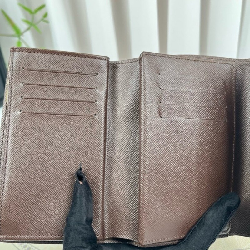 LV路易威登 棕色棋盤格對折錢包 內部卡位清晰 可放多張卡片 後面大隔層可放現金-18