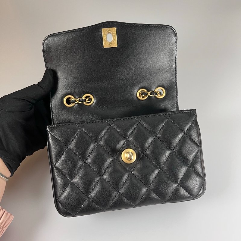 CHANEL 季節款金鍊包羊皮黑 保卡款24開-5