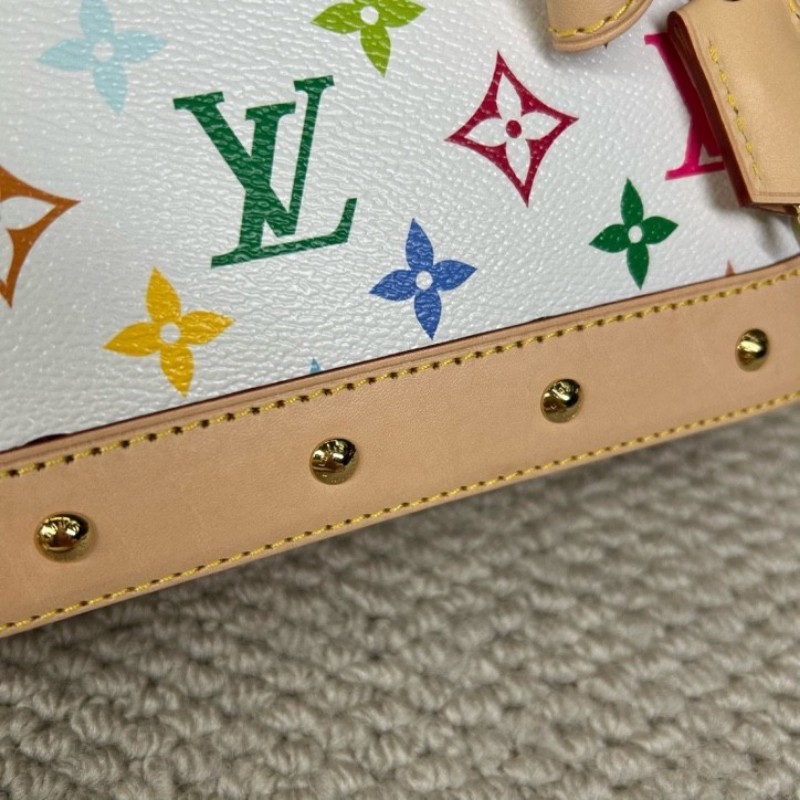 LV路易威登Alma BB白三彩貝殼包 芯片款 白三彩配色 超級亮眼 有肩帶 可單肩可手提 包型立體飽滿 容量實用 日常通勤百搭 不容易撞款-18