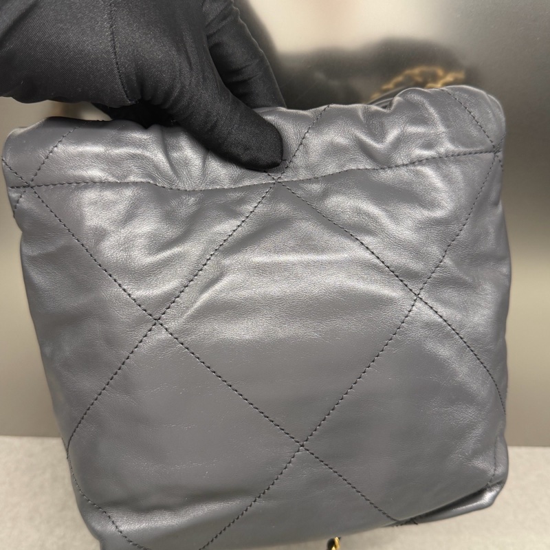 Chanel香奈兒 22 BAG mini牛皮 深灰色 金扣 單肩斜挎包 （23B）-9