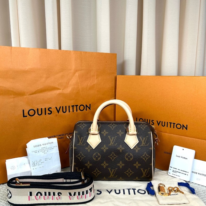 LV路易威登speedy20 經典老花 黑粉色可調節肩帶 五金亮亮的 容量很合適 手提單肩斜挎都可以 百搭不挑人 日常出門、逛街都很實用～-1