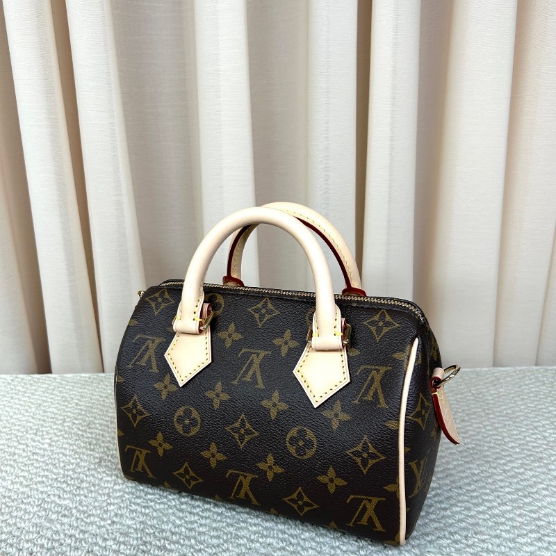 LV路易威登speedy20 經典老花 黑粉色可調節肩帶 五金亮亮的 容量很合適 手提單肩斜挎都可以 百搭不挑人 日常出門、逛街都很實用～-2