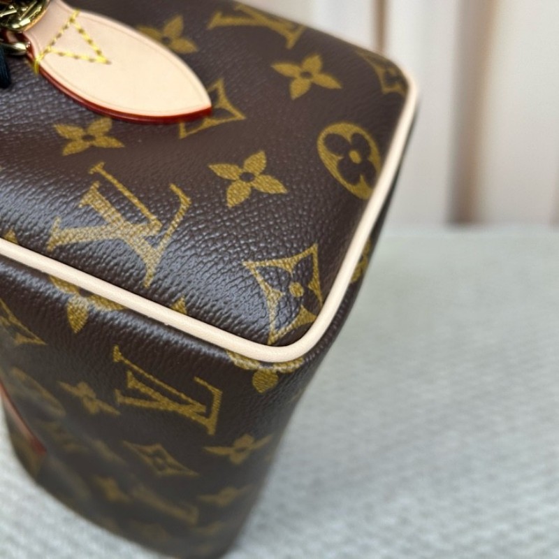 LV路易威登speedy20 經典老花 黑粉色可調節肩帶 五金亮亮的 容量很合適 手提單肩斜挎都可以 百搭不挑人 日常出門、逛街都很實用～-9