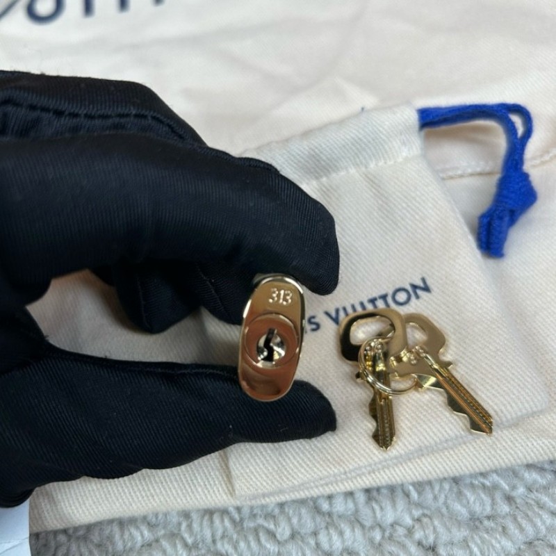 LV路易威登speedy20 經典老花 黑粉色可調節肩帶 五金亮亮的 容量很合適 手提單肩斜挎都可以 百搭不挑人 日常出門、逛街都很實用～-13