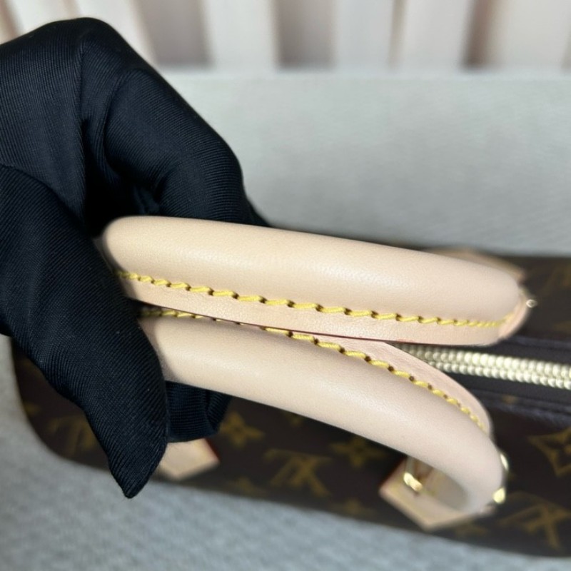 LV路易威登speedy20 經典老花 黑粉色可調節肩帶 五金亮亮的 容量很合適 手提單肩斜挎都可以 百搭不挑人 日常出門、逛街都很實用～-17