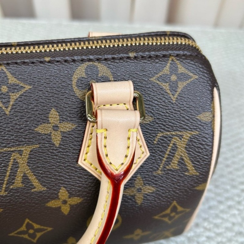 LV路易威登speedy20 經典老花 黑粉色可調節肩帶 五金亮亮的 容量很合適 手提單肩斜挎都可以 百搭不挑人 日常出門、逛街都很實用～-21