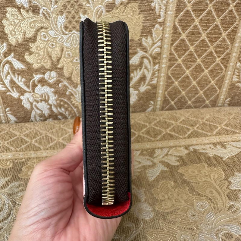 LV 原花內紅色12卡vivienne鐵塔跑車圖ㄇ拉長夾M68487-3