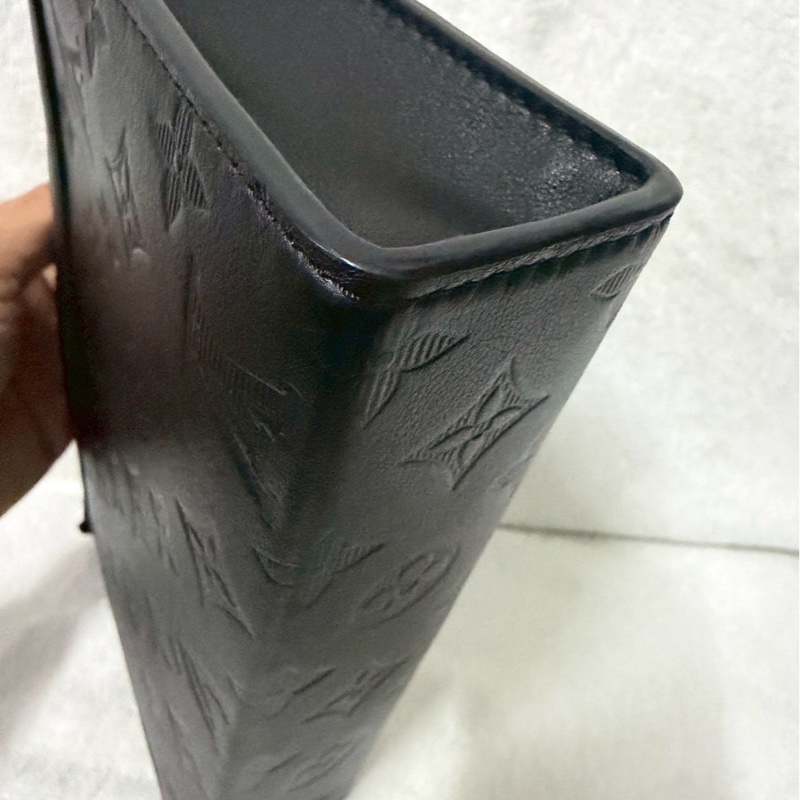 LV Monogram Shadow Gaston 經典滿版花紋織帶皮革二合一斜背包(黑) (型號M81115)-3