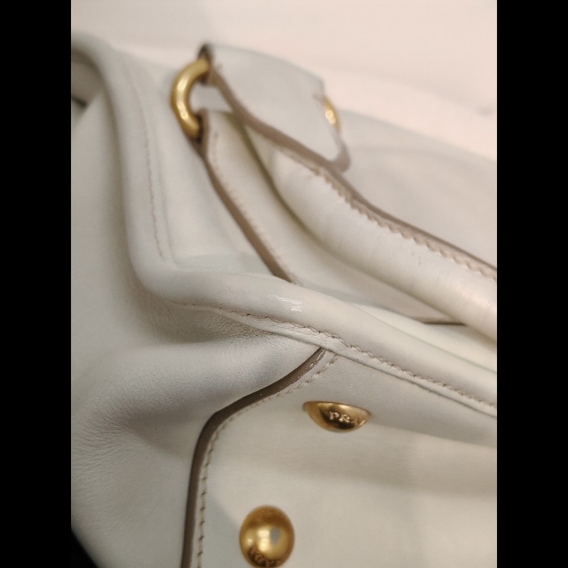 Prada 白色郵差袋-9