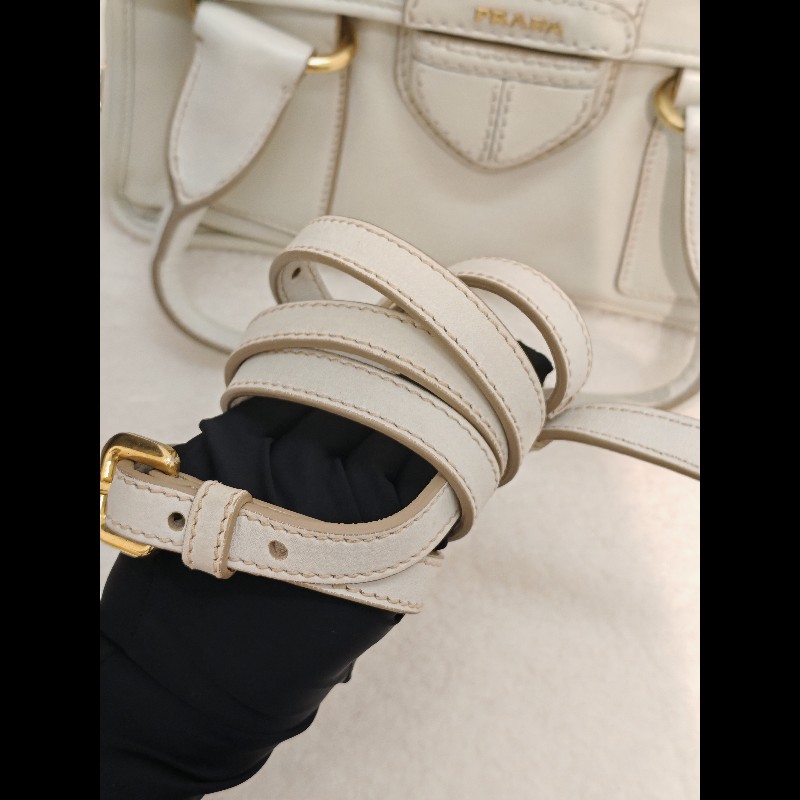 Prada 白色郵差袋-23