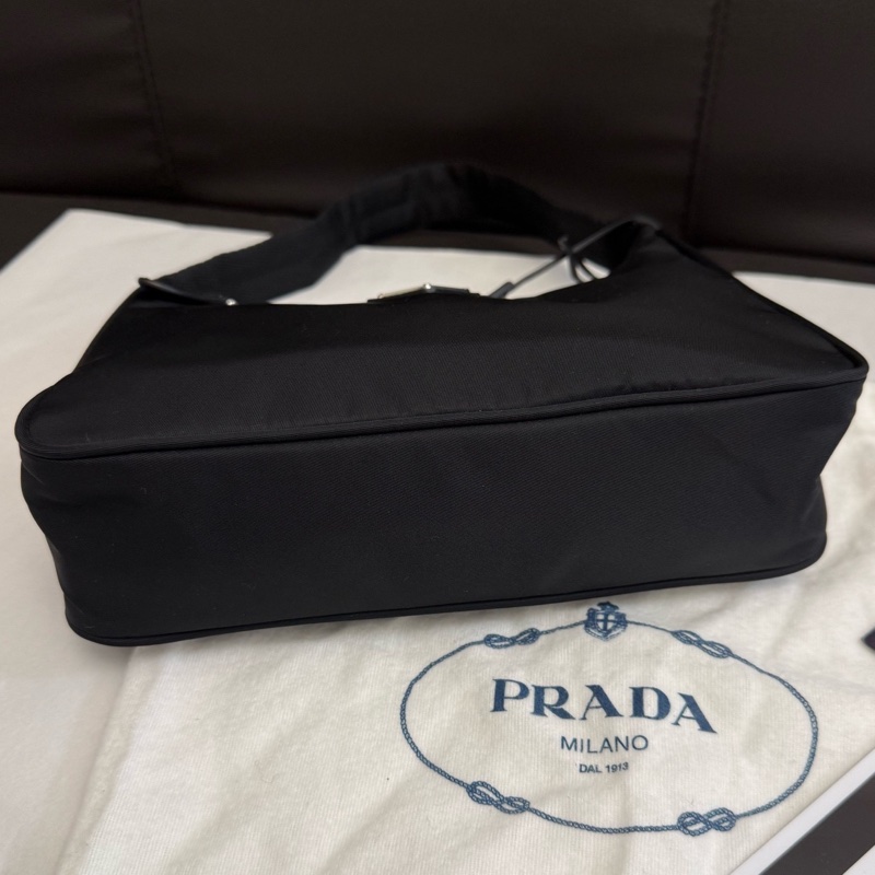 Prada普拉達 黑色hobo腋下包 21年保卡 有塵袋-6