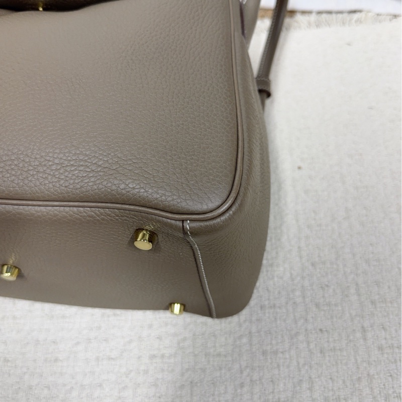 Hermes愛馬仕 lindy30 金釦 大象灰 TC皮 經典Lindy系列，容量適中，日常通勤都很實用-8