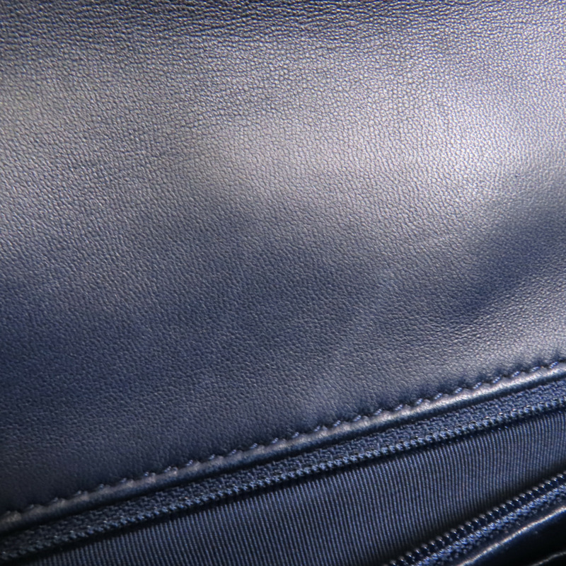 CHANEL 牛皮皮革Chain Shoulder銀扣鏈帶肩背袋-17