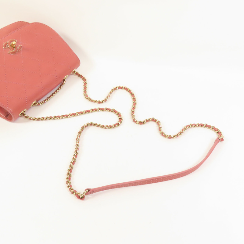 CHANEL 牛皮皮革Chain Shoulder金扣肩背袋-4