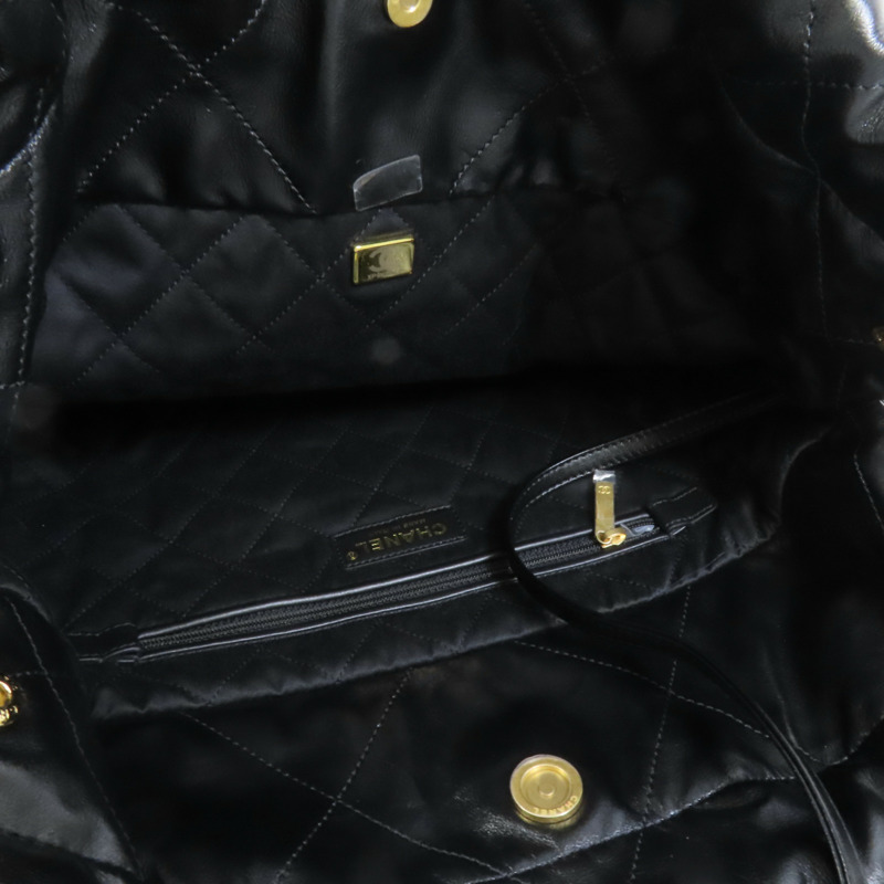 CHANEL 牛皮皮革/漆皮皮革Chanel 22 Small金扣鏈帶肩背袋-5