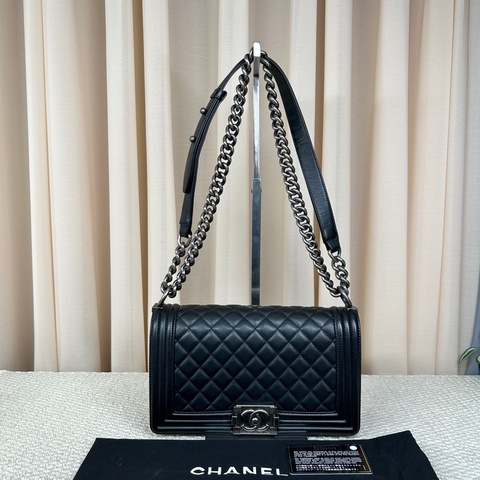 Chanel香奈兒黑銀牛皮leboy鏈條包 可單肩可斜挎 百搭經典時尚 包型完美非常力挺 容量實用 日常通勤百搭氣質款 附件：防塵袋 尺寸：25.5*18*15cm