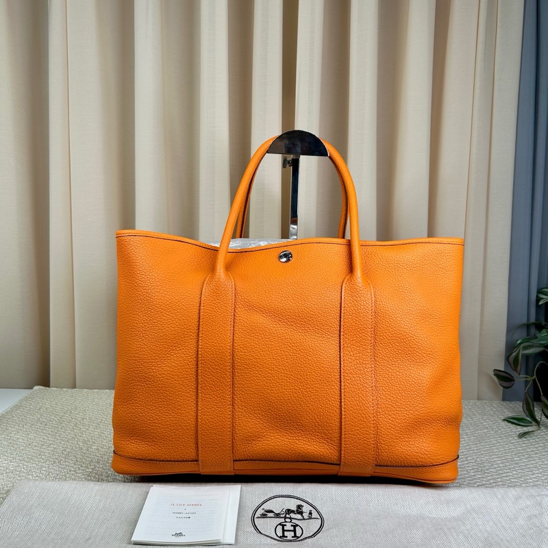 Hermes愛馬仕花園36 橙色托特包 銀扣 皮質細膩 包型飽滿 手提設計 容量大 日常通勤逛街都合適 附件:防塵袋 尺寸:36*18*27cm-0