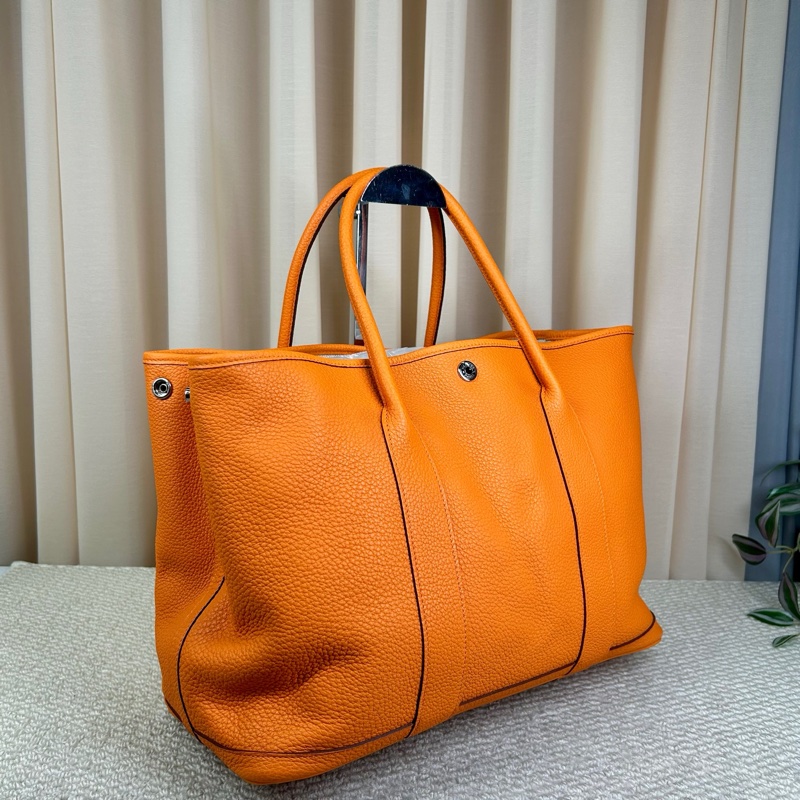 Hermes愛馬仕花園36 橙色托特包 銀扣 皮質細膩 包型飽滿 手提設計 容量大 日常通勤逛街都合適 附件:防塵袋 尺寸:36*18*27cm-2