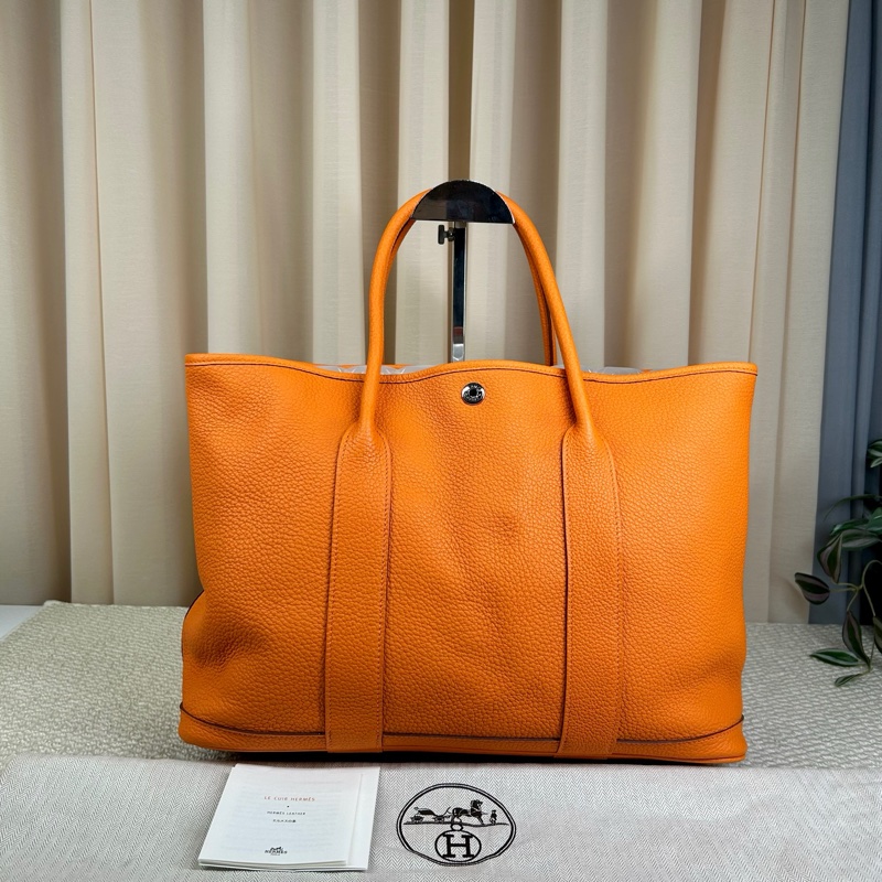 Hermes愛馬仕花園36 橙色托特包 銀扣 皮質細膩 包型飽滿 手提設計 容量大 日常通勤逛街都合適 附件:防塵袋 尺寸:36*18*27cm-3