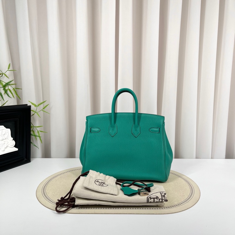 HERMES愛馬仕 Birkin25 togo皮手提包 維羅納綠 復古與精緻的結合 非常年輕又貴氣 尺寸:25*18*13cm 附件:鎖 鑰匙 塵袋-1