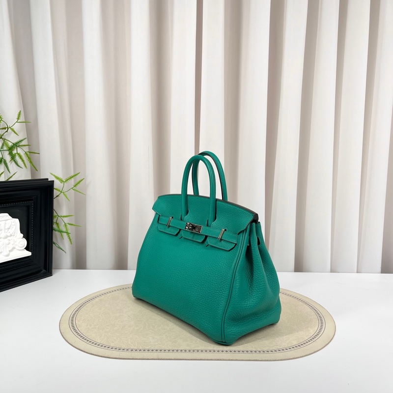 HERMES愛馬仕 Birkin25 togo皮手提包 維羅納綠 復古與精緻的結合 非常年輕又貴氣 尺寸:25*18*13cm 附件:鎖 鑰匙 塵袋-2