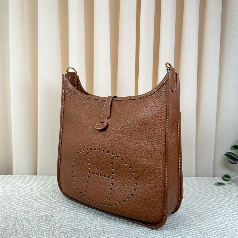 愛馬仕Hermes  Evelyne29 金棕 97新 有肩帶 可單肩可斜挎 附件：防塵袋 吊牌 小票 尺寸：28.5*9*26cm-3