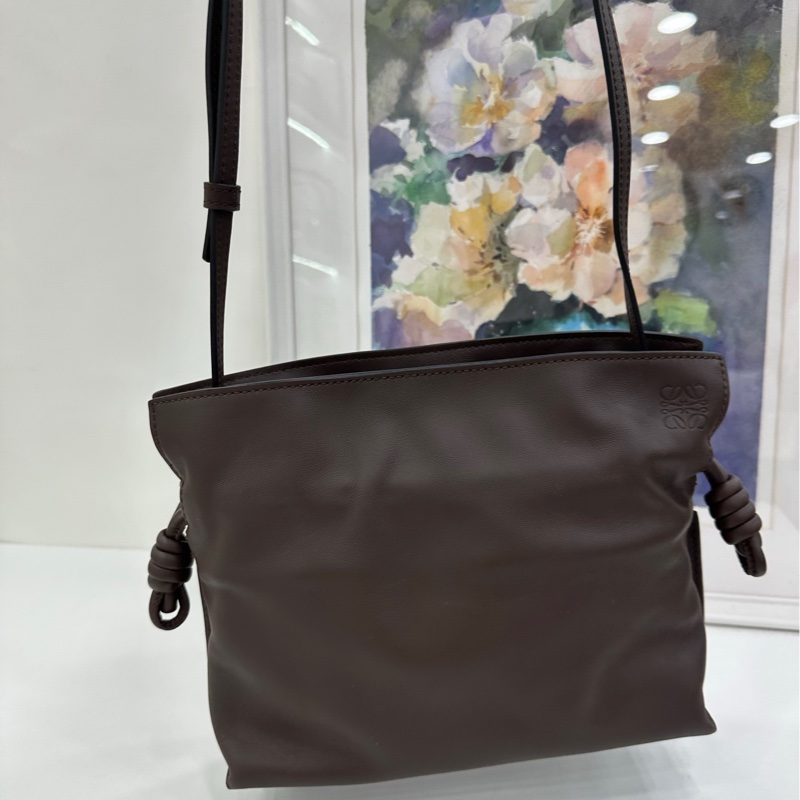 LOEWE 羅意威 Flamenco 福袋包 牛皮 經典抽繩設計-7