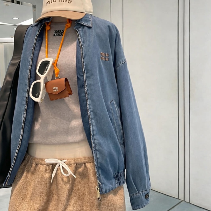 MIUMIU🧢🧢耳機包-4