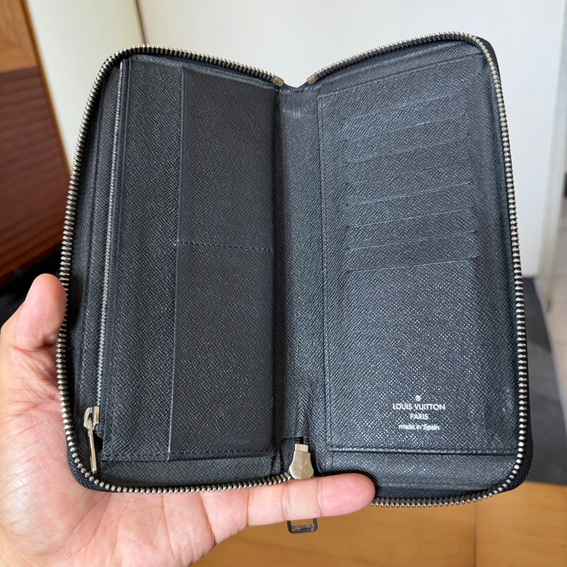 Lv經典黑棋盤格拉鍊長夾-5