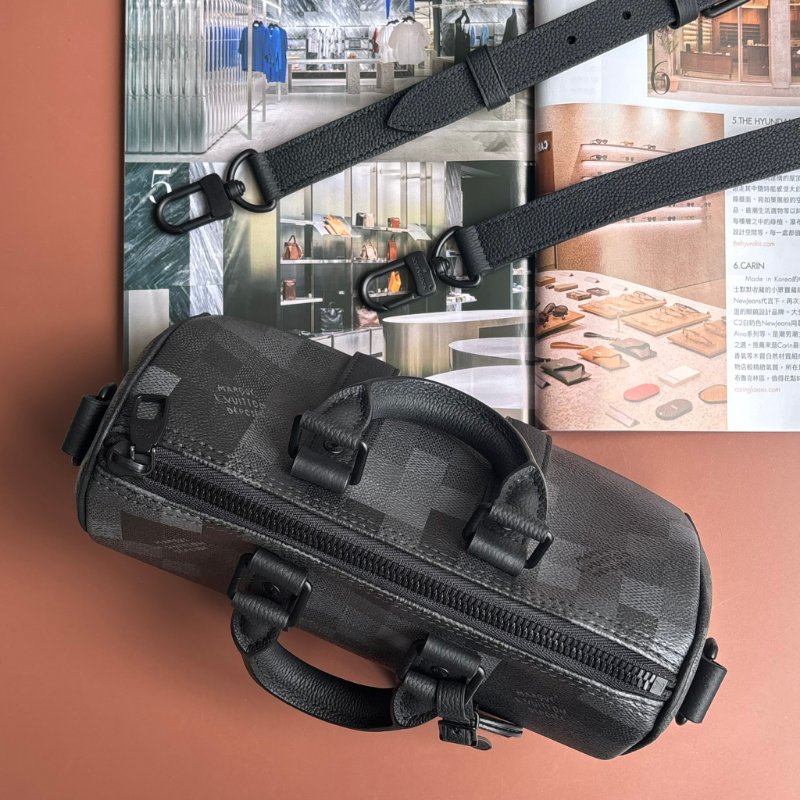 ::LOUIS VUITTON:: LV CO M14919 Keepall Bandoulière 25 DAMOFLAGE 黑色棋盤格手提斜背包-1