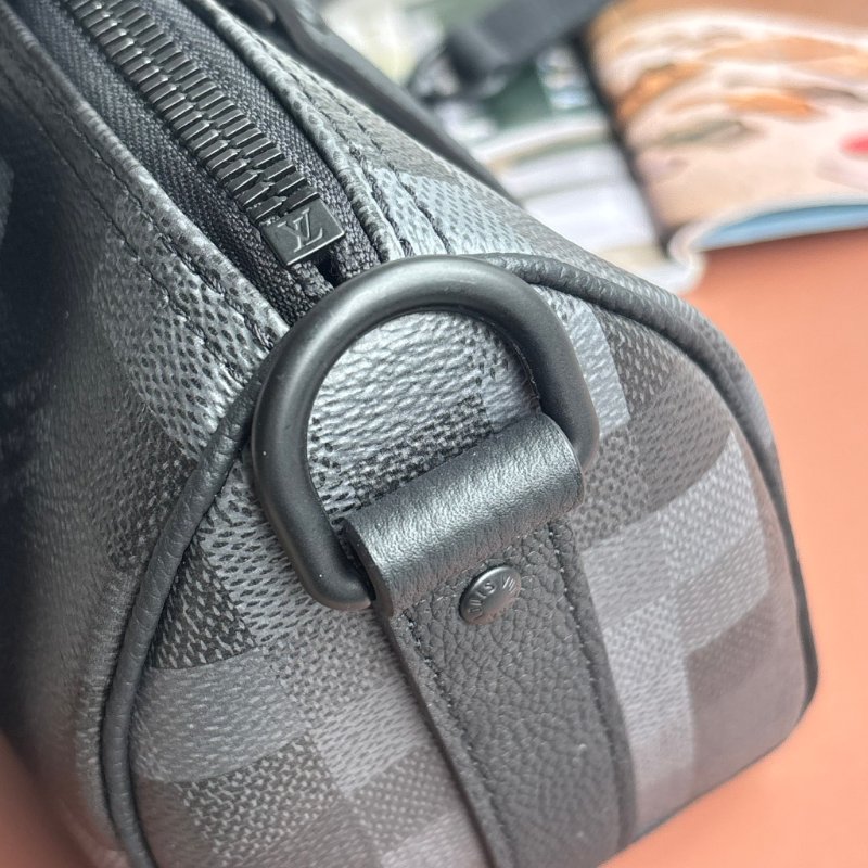::LOUIS VUITTON:: LV CO M14919 Keepall Bandoulière 25 DAMOFLAGE 黑色棋盤格手提斜背包-12