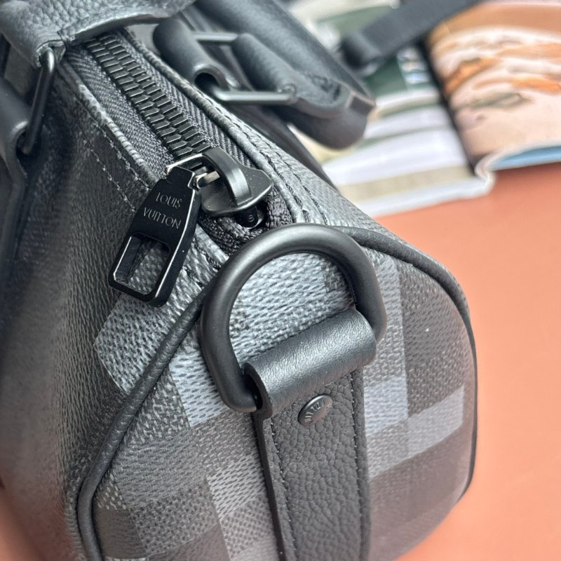 ::LOUIS VUITTON:: LV CO M14919 Keepall Bandoulière 25 DAMOFLAGE 黑色棋盤格手提斜背包-14