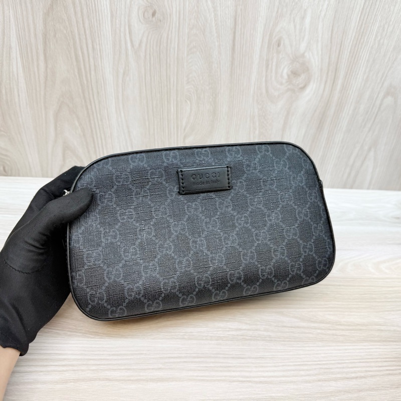 GUCCI送禮🎁GG Supreme帆布藍紅背帶相機包574886-5