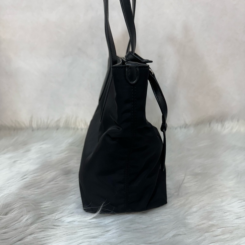 Burberry 80528571 黑尼龍肩背包 帆布包 托特包-3