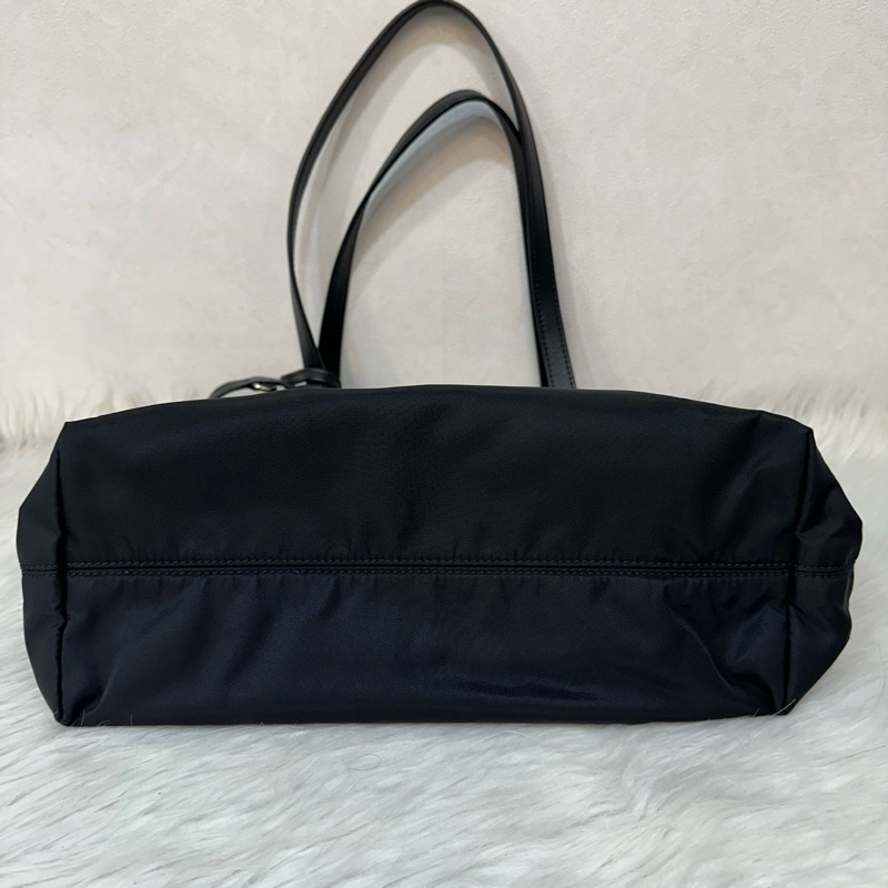 Burberry 80528571 黑尼龍肩背包 帆布包 托特包-4