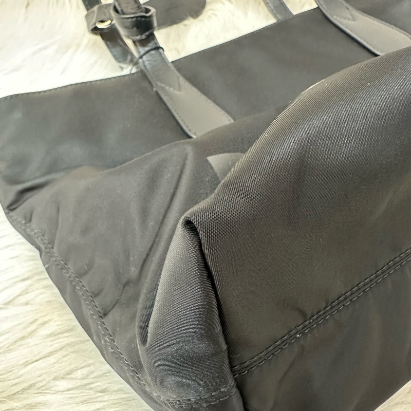 Burberry 80528571 黑尼龍肩背包 帆布包 托特包-5