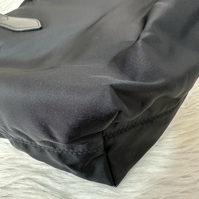 Burberry 80528571 黑尼龍肩背包 帆布包 托特包-8
