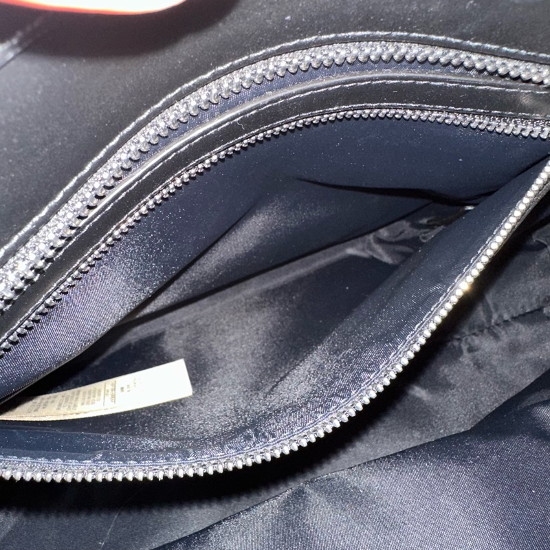 Burberry 80528571 黑尼龍肩背包 帆布包 托特包-34